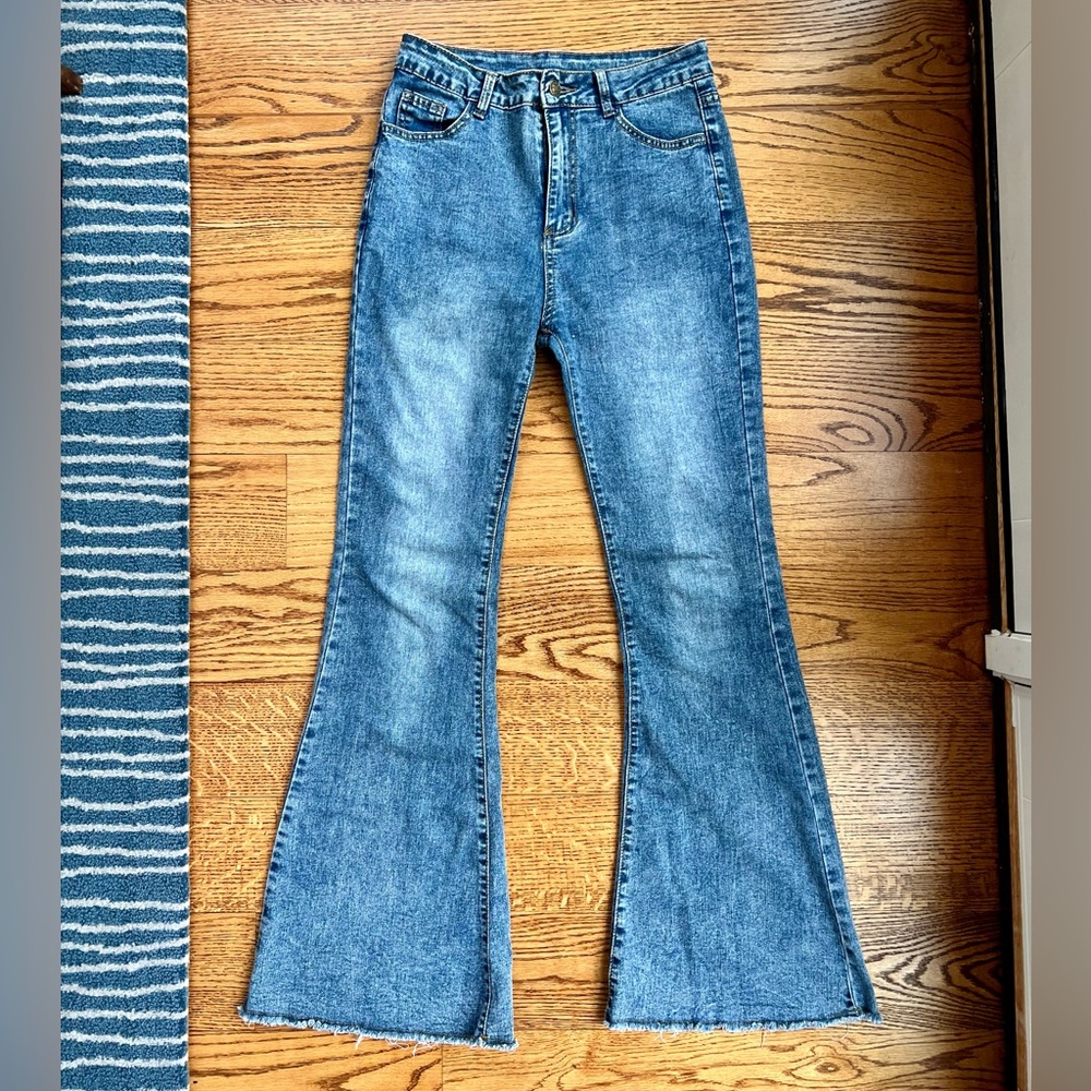SHEIN Denim Flare Jeans in Blue